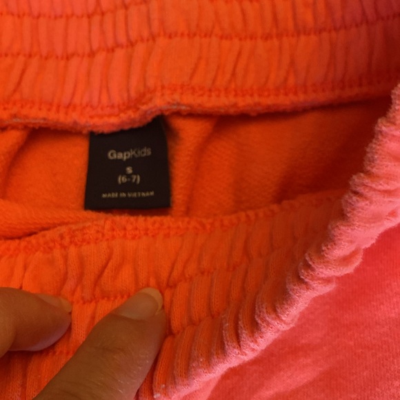 Gap size S 6-7 comfy shorts bundle. Good condition. - Picture 3 of 16